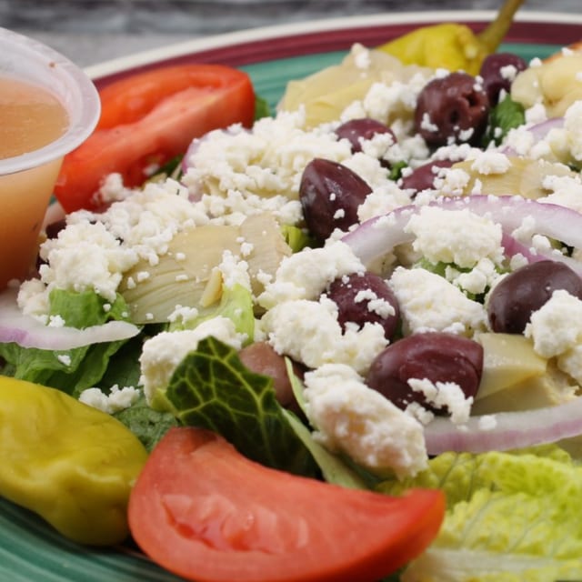 Catering Size Greek Salad (Feeds 10).